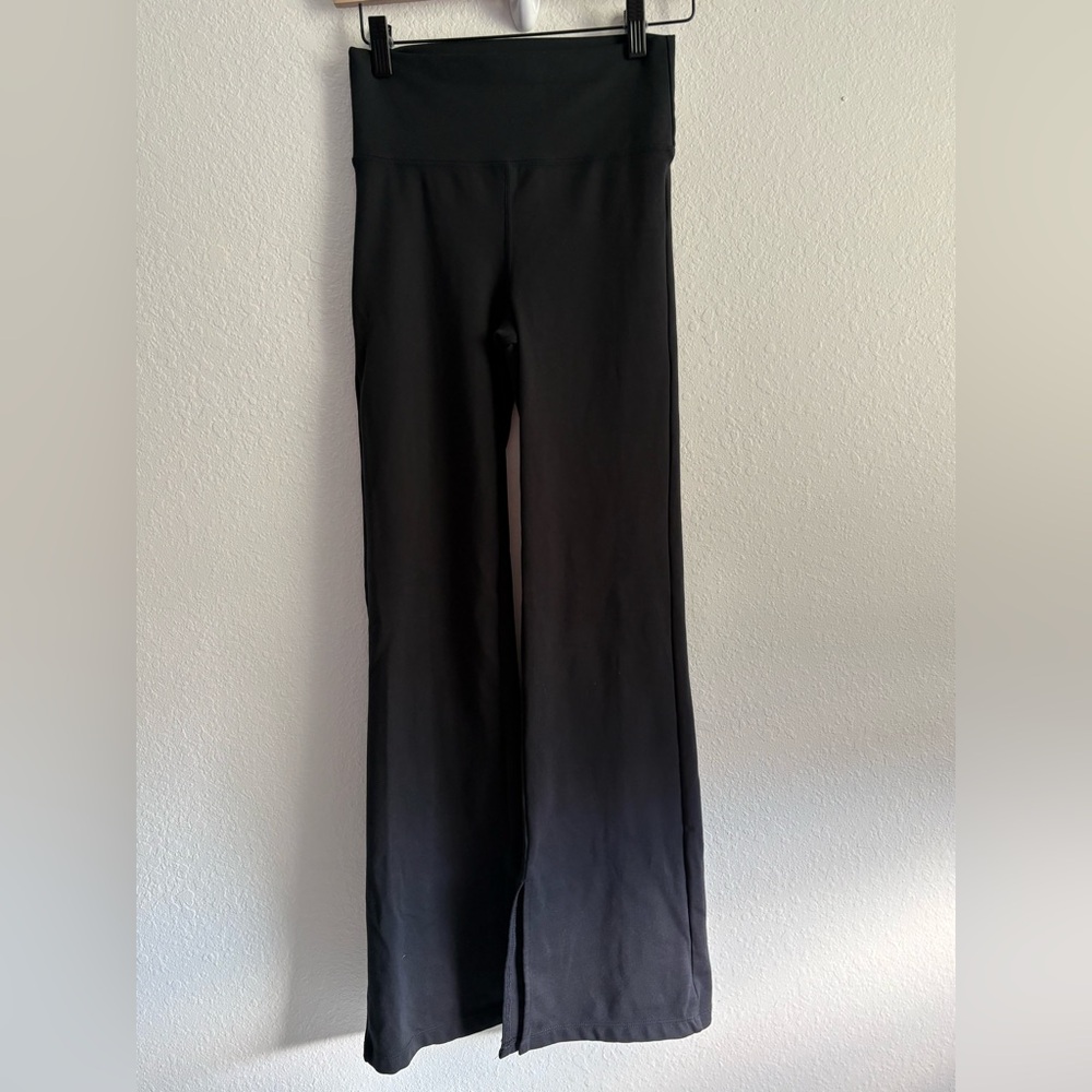 Balance Collection Black Flare Leg Leggings Size M ( Fits Smaller )‎